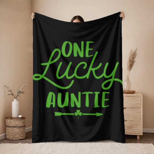 One Lucky Auntie St Patrick'S Day Irish Lucky Aunt Throw Blankets