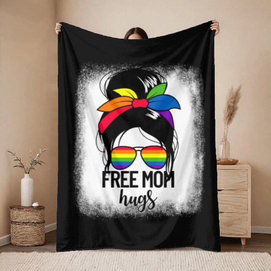 Free Mom Hugs Womens Messy Bun LGBTQ Free Mom Hugs Throw Blankets