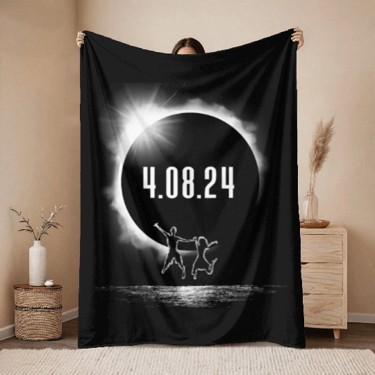Total Solar Eclipse Kids Silhouette 4.08.24girls e Throw Blankets