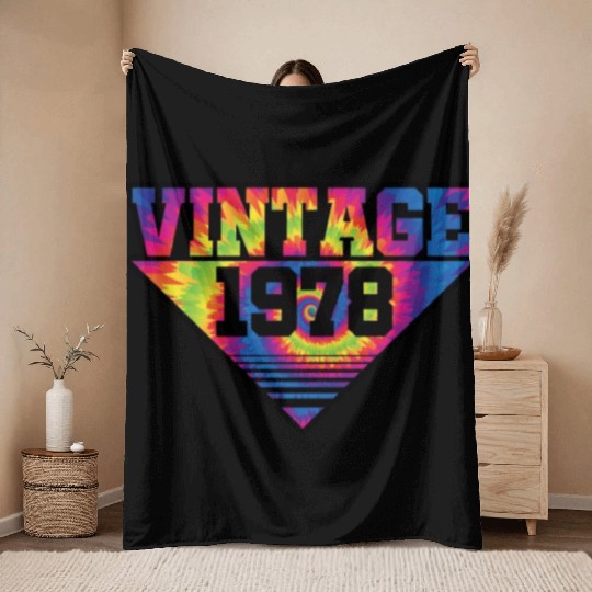 Vintage 1978 Tie Dye Splash Color Triangle Throw Blankets