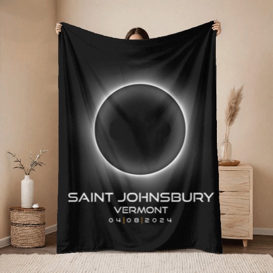 2024 Saint Johnsbury Vermont Eclipse Souvenir Throw Blankets