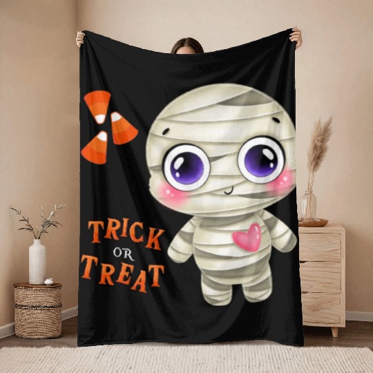 Cute halloween Trick or treat Funny cute mummy Throw Blankets