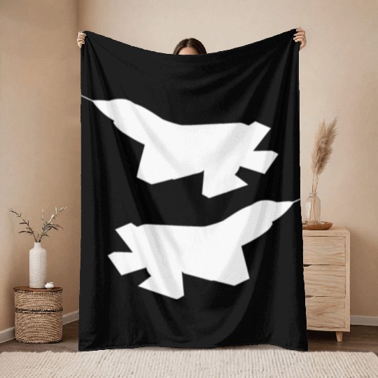 F35 silhouette Throw Blankets