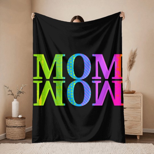 mama mom wow mothers day funny cute family mother Throw Blankets