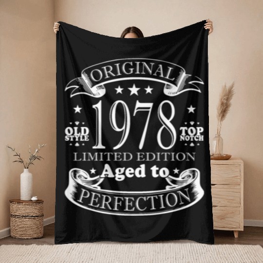 1978 vintage birthday year of birth 1978 gift Throw Blankets