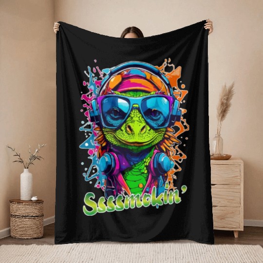 Smokin Lizard Throw Blankets