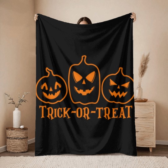 Trick or treat Throw Blankets