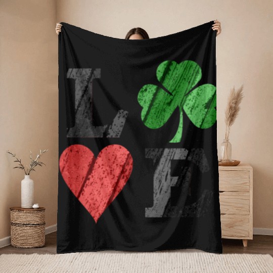 St Patrick s Day Love With Heart And Shamrock Throw Blankets