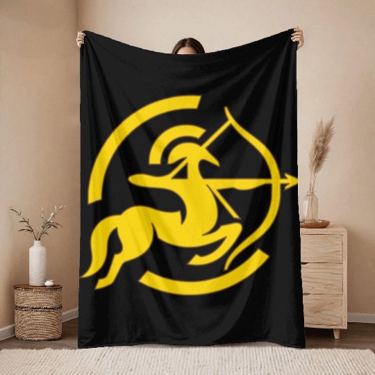 Zodiac Sagittarius Arc Icon Minimalistic Gold Throw Blankets