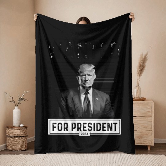 Donald Trump Wanted For US President 2024 Throw Blankets