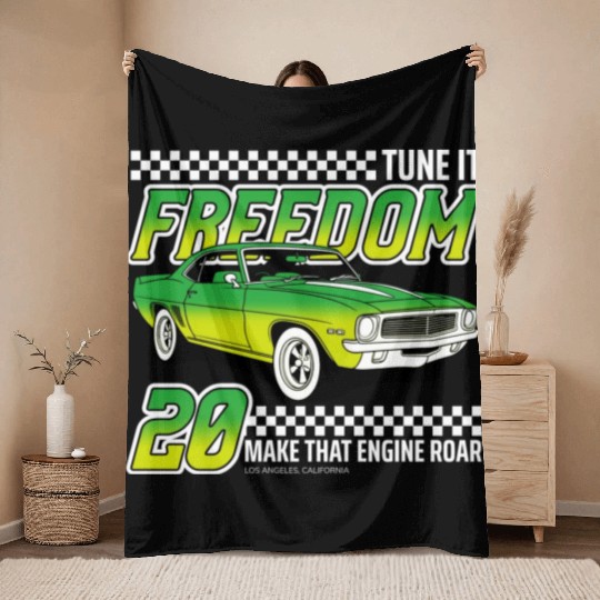 Racing OLD car illustrated | muscle car Throw Blankets