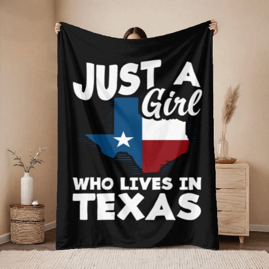 Girl That Texas Loves Throw Blankets