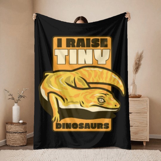 I Raise Tiny Dinosaurs Gekkota Crested Lizard Throw Blankets