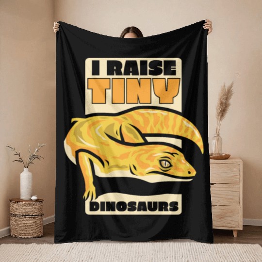 I Raise Tiny Dinosaurs Gekkota Crested Lizard Throw Blankets