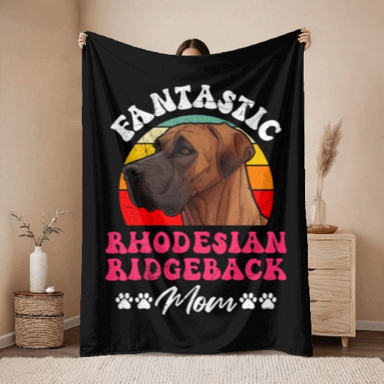 Ridgeback FANTASTIC RHODESIAN RIDGEBACK MOM Throw Blankets