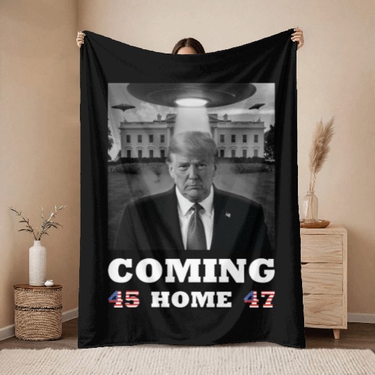Trump Coming Home with UFOs over the White House Throw Blankets