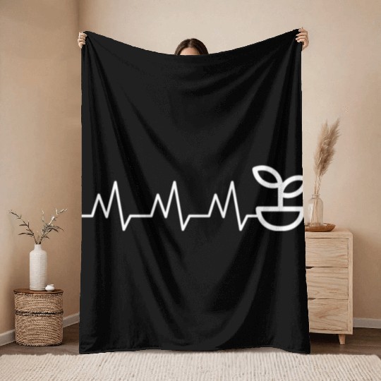My heart beats for plants Throw Blankets