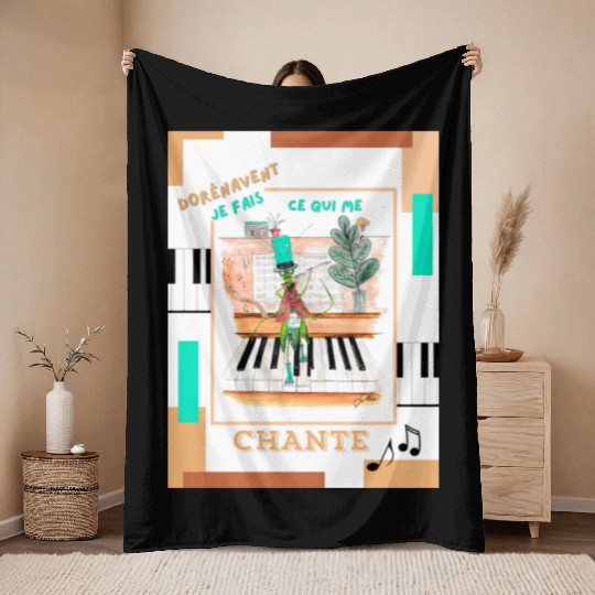 Prodigious cicada Throw Blankets