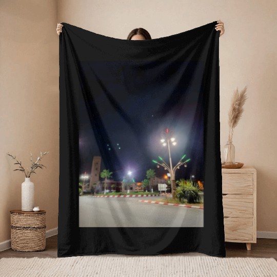 small town beauty Throw Blankets