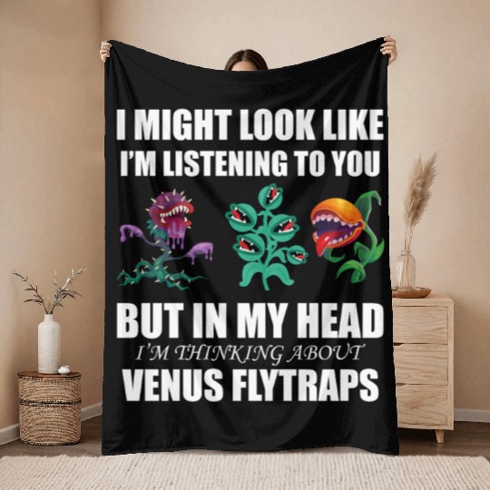 Venus flytrap lover's life! Throw Blankets