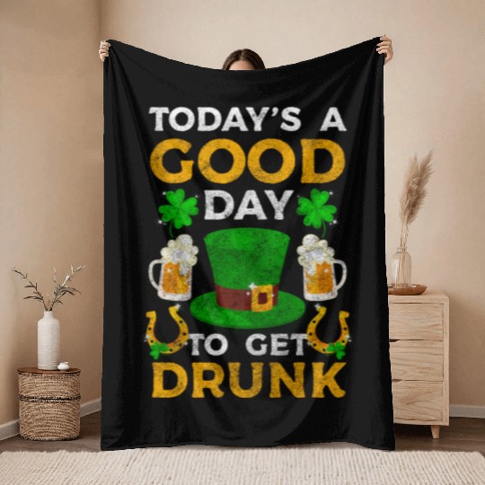 Pub Shamrock Gold World Tour Throw Blankets