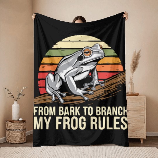 Gray Tree Frog Lover Animal Amphibian Froggy Toad Throw Blankets