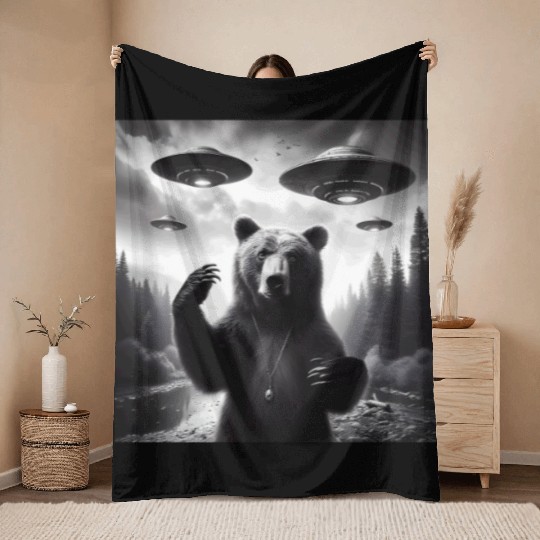 Grizzly Bear Outdoors Graphic Selfie with UFOs Wei Throw Blankets