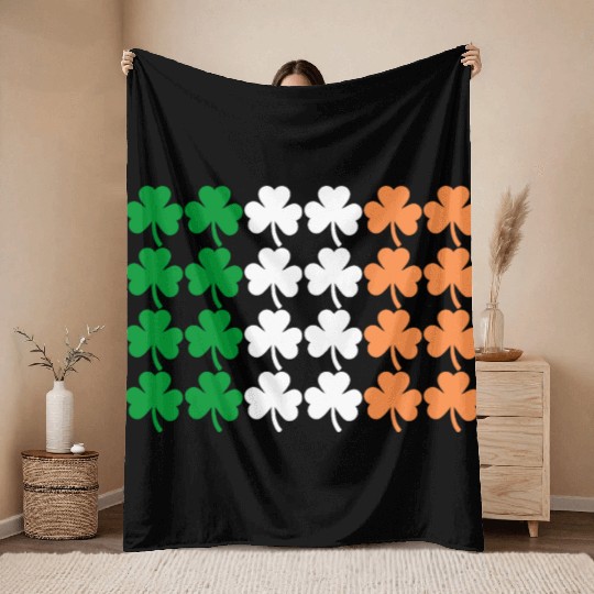 Ireland Shamrock Flag Throw Blankets
