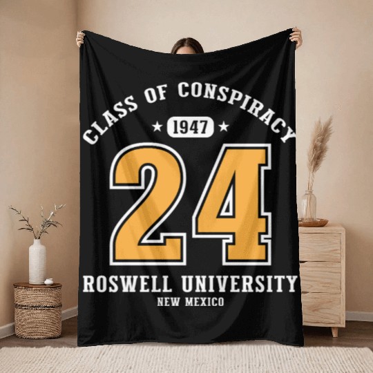 Roswell University | Class of Conspiracy Throw Blankets