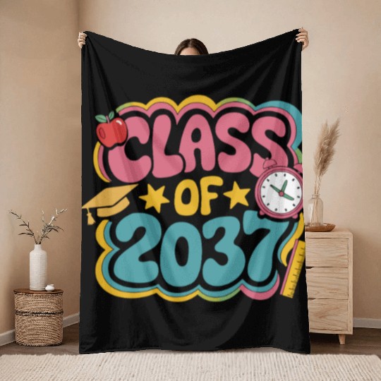 Class of 2037 Grow With Me, groovy back to school Throw Blankets