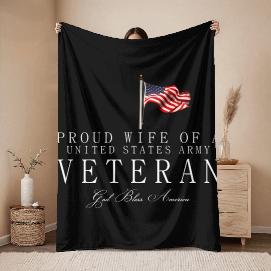 Proud Wife Of A US Army Veteran Throw Blankets