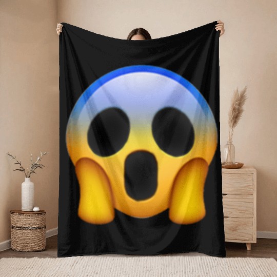 Expressive Scream Emmoticon Throw Blankets