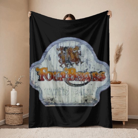 Four Bears Vintage Waterpark Michigan Throw Blankets