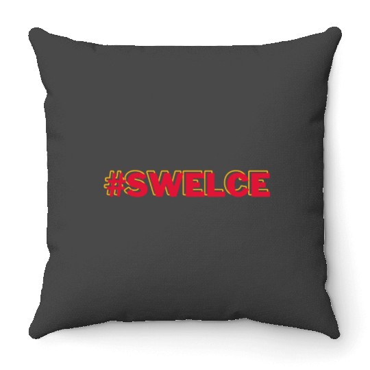 taylorr Swift and Travis Kelce Swelce (1) Throw Pillows