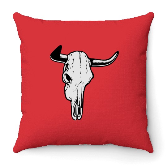 buffalo skull Throw Pillows