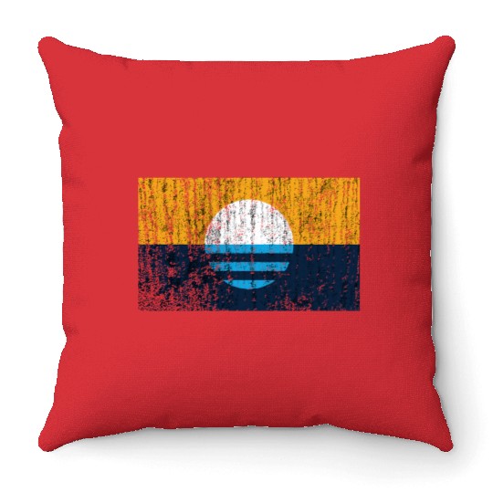 People'S Flag Of Milwaukee Vintage Style Distresse Throw Pillows