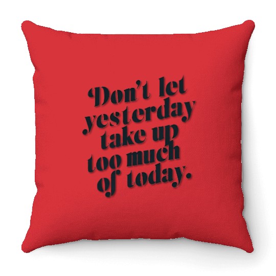 Never give up on your dreams Throw Pillows