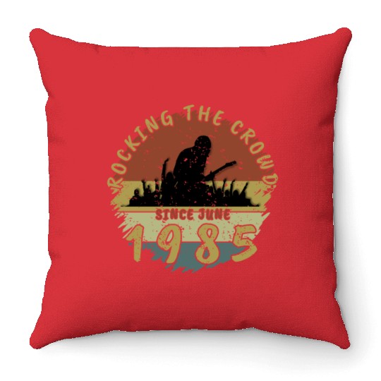 40th Birthday Rocking the crowd GIT 06/1985 Throw Pillows