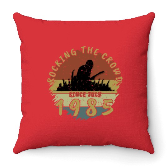 40th Birthday Rocking the crowd GIT 07/1985 Throw Pillows