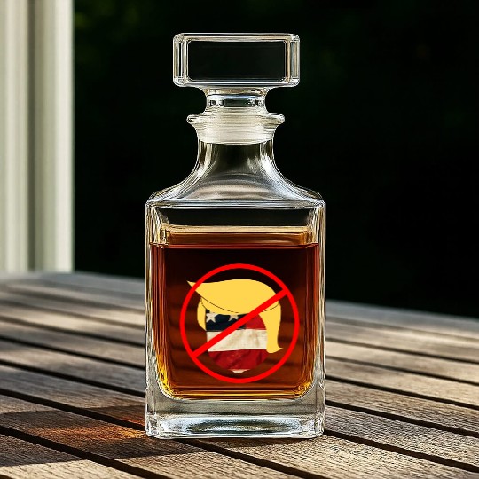 anti trump - dump trump 2020 Whiskey Decanters
