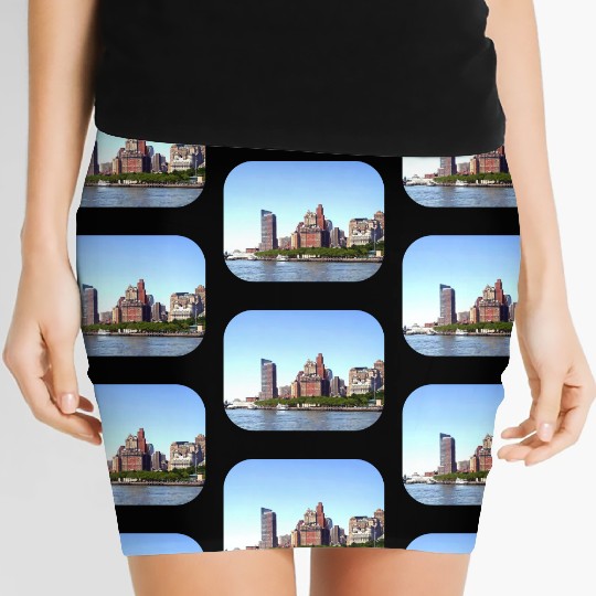 Manhattan NY - Manhattan Skyline on a Clear Day Women's Mini Skirts