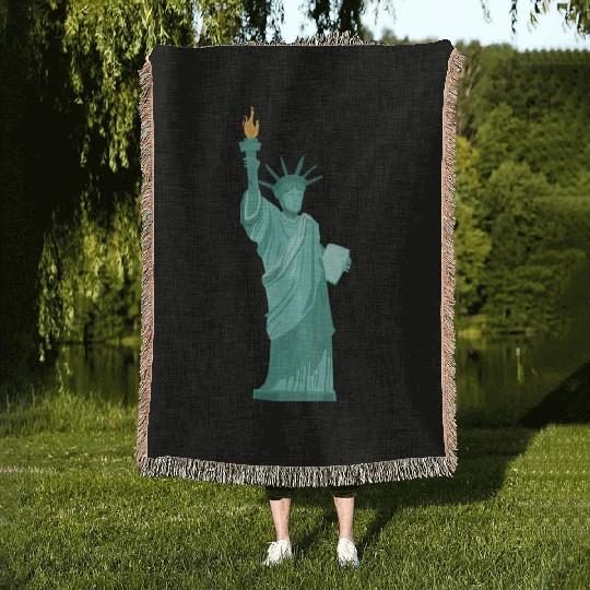 statue of liberty Woven Blankets