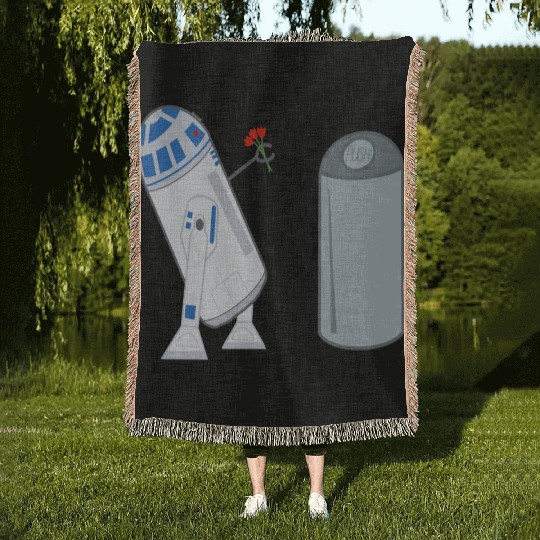 Confused R2D2 Woven Blankets