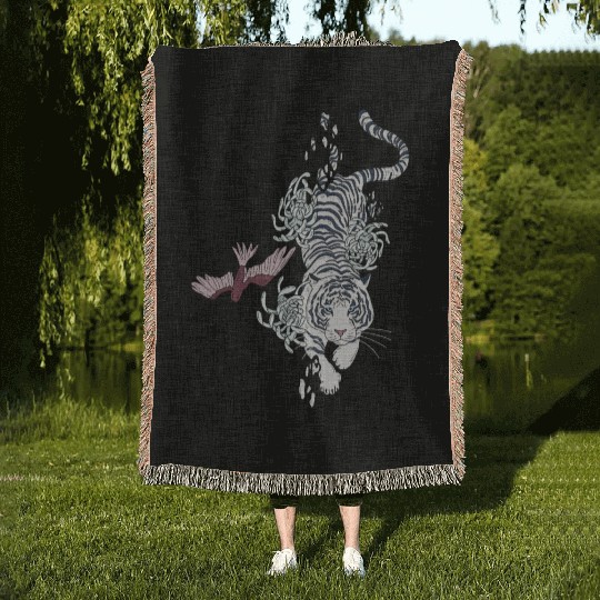 Unique Japanese spirit Tiger | My spirit Animal Woven Blankets