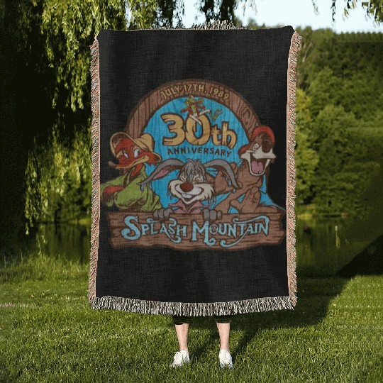 splash mountain Woven Blankets
