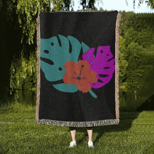 Hibiscus and leaves Woven Blankets