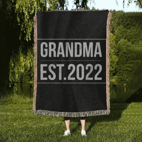 Grandma Est 2022 Woven Blankets