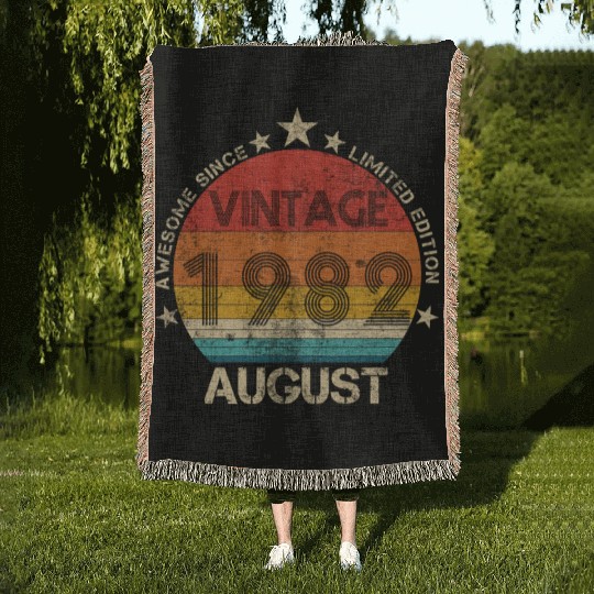 40th Birthday Gifts Awesome Since August 1982 40 Woven Blankets