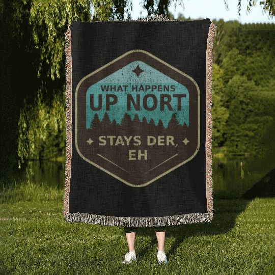 W Happens Up Nort Stays Der Upper Peninsula Michig Woven Blankets