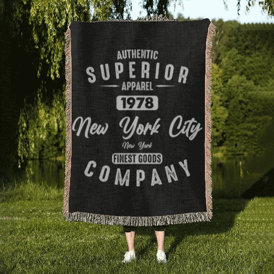 New York City Born In 1978 Vintage Birthday Woven Blankets